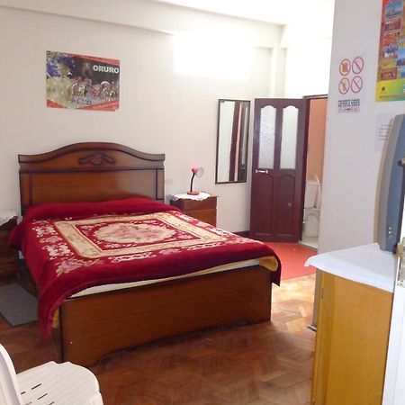 Hostal Villa Imperial Юнгио Экстерьер фото