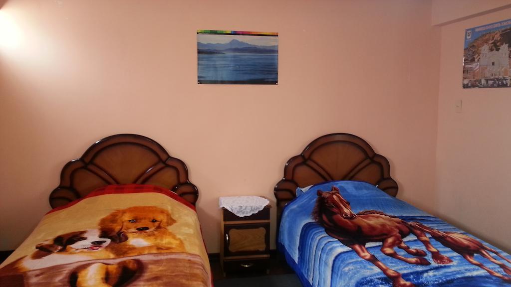 Hostal Villa Imperial Юнгио Номер фото